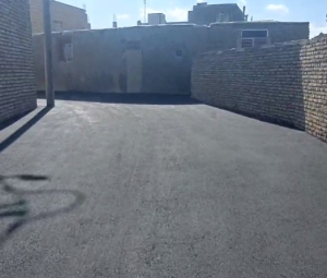 شروع عملیات زیر سازی و  آسفالت معابر خاکی  و لکه گیری ترانشه های سطح شهر