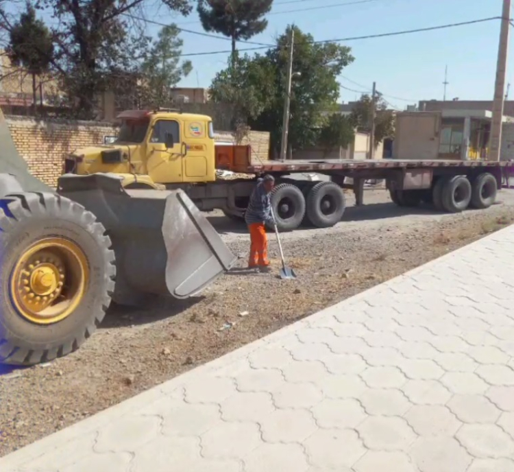 پاکسازی و نظافت محدوه و معابر منتهی به  مدارس زیباشهر در راستای بازگشایی مدارس و شروع سال تحصیلی